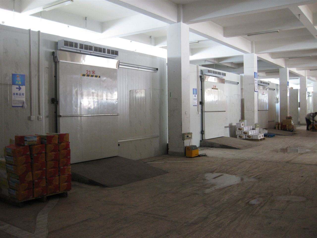 農(nóng)貿(mào)市場建造9000平農(nóng)產(chǎn)品冷庫設(shè)計方案？
