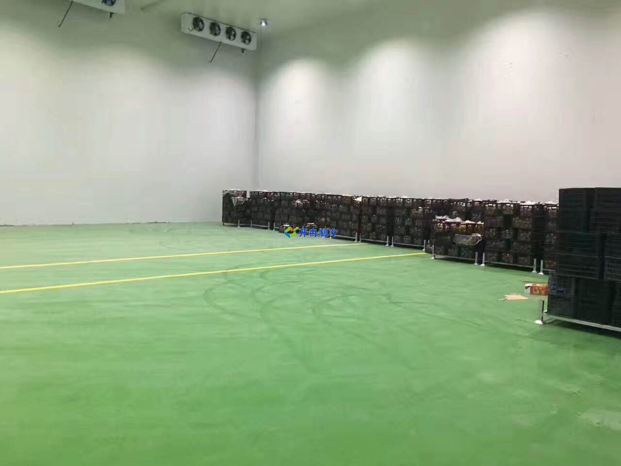 建造一個(gè)1000噸蘋(píng)果氣調(diào)庫(kù)方案,比保鮮庫(kù)造價(jià)貴原因